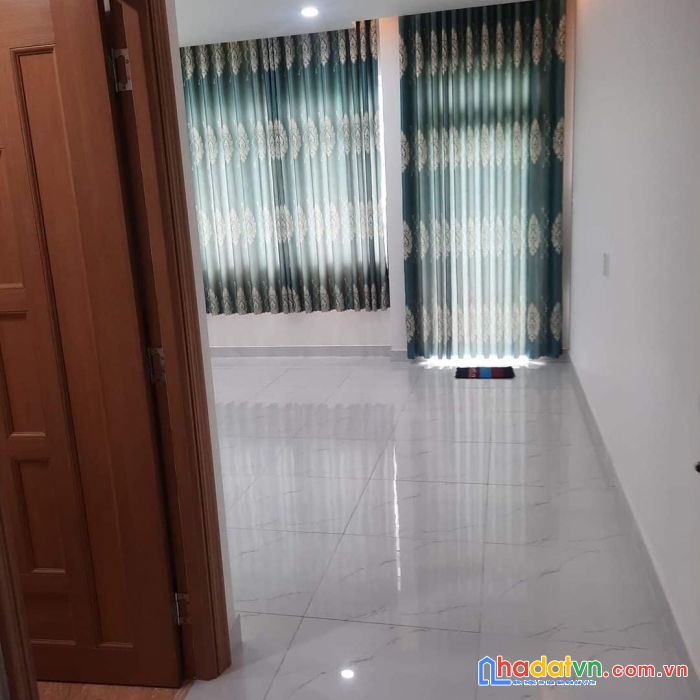 Bán nhà 3 tầng mới đẹp ngay đường số 4 khu nam hùng vương- bình tân