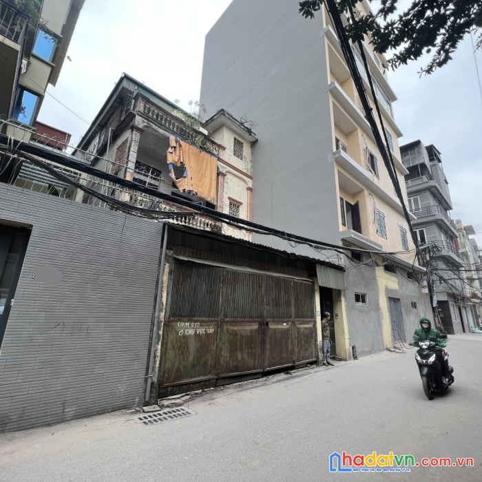 Bán đất tặng nhà phố tứ liên, tây hồ dt120m, mt7,1m, pl, ô tô tránh, kd, giá 12,3 tỷ.
