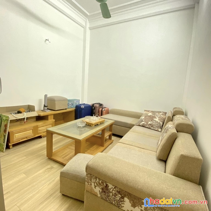 Bán nhà riêng quận thanh xuân, 28m, 4 tầng vài bước chân ra mặt phố ô tô tránh nhỉnh 3 tỷ