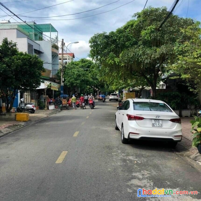 Ngộp gấp lắm rồi: mặt tiền đường 22 plb,q9 gpxd chdv cho thuê