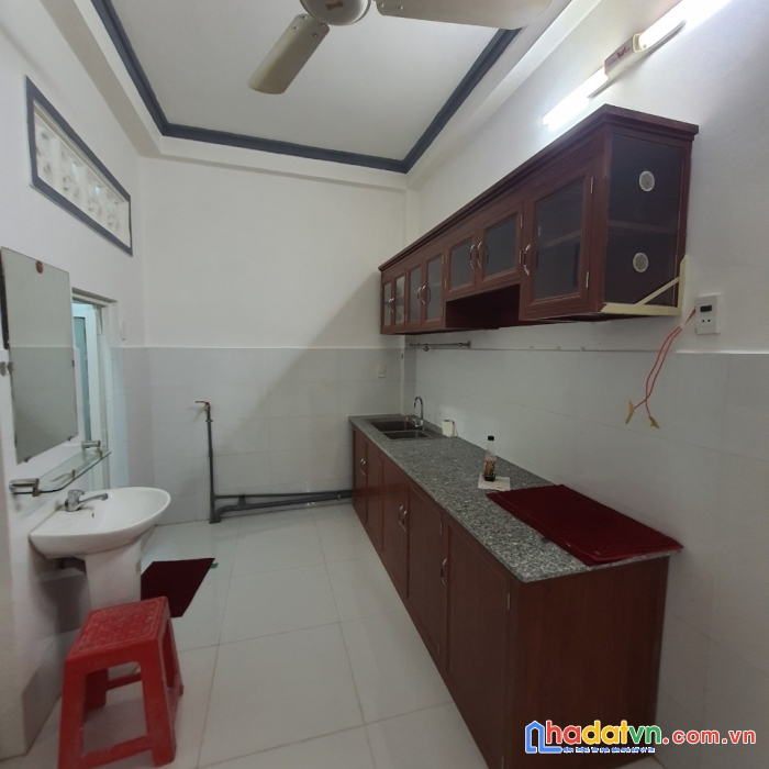 Bán gấp nhà hẻm 1 sẹc đường hải thượng lãn ông, p.14, q.5 - giá: 3.6 tỷ