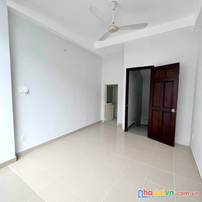 Nhà bán mới 5 tầng hẻm 575 cmt8 p15q10 - 5 tỷ 280 triệu