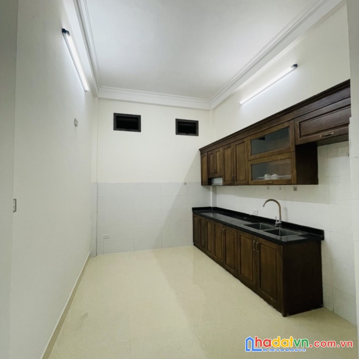 Bán nhà ngõ quỳnh hai bà trưng 42m2 x 4 tầng, mt 3.6m giá 4 tỷ