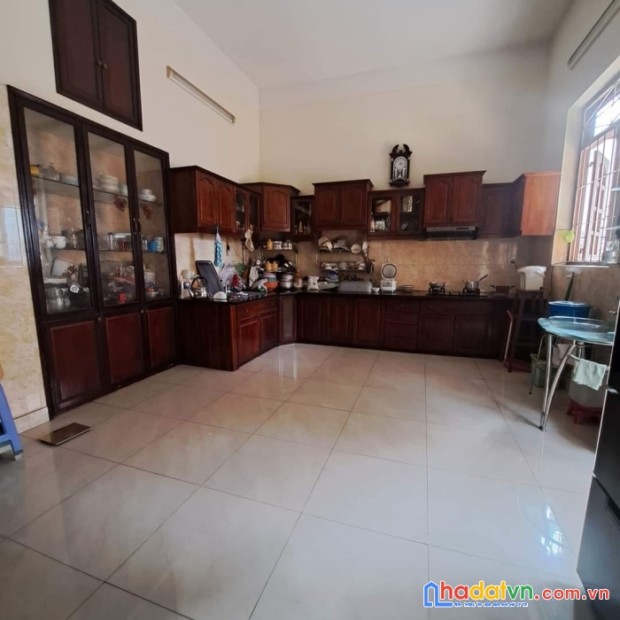 Tặng ngay biệt thự sân vườn-quán coffee - hoàng quốc việt ngang 13m*50m chỉ nhỉnh 80.. tỷ sát phú