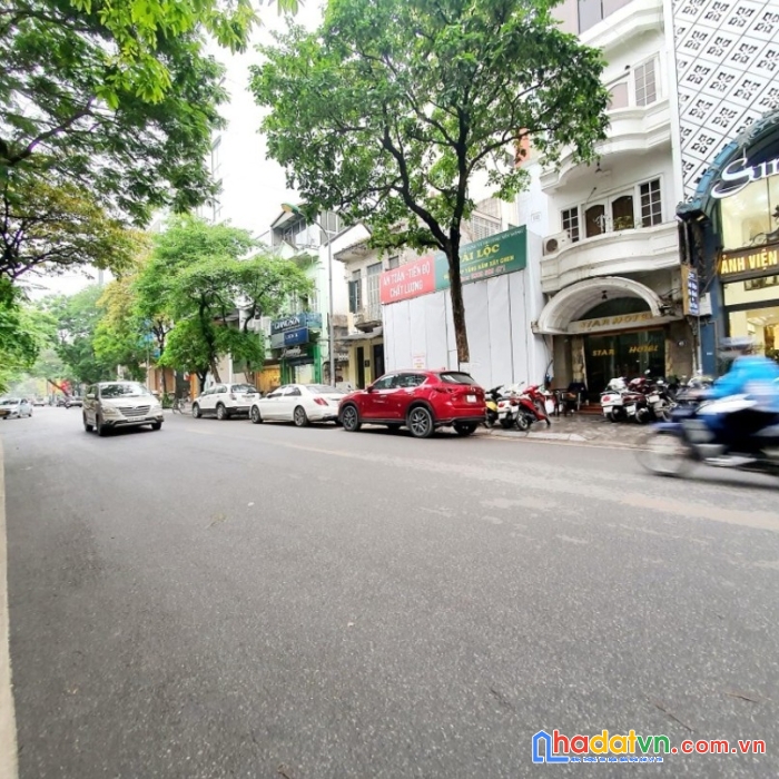 Bán nhà mặt phố quận thanh xuân chỉ hơn 200tr/m2 đẹp ở ngay, sđcc, ko quy hoạch
