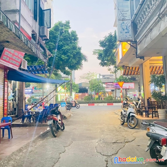 Bán nhà phố tân mai, vỉa hè, kinh doanh 55m x 5 tầng x 6 ngủ x giá 12tỷ