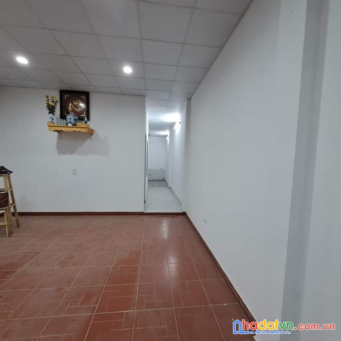 Cho thuê nhà cấp bốn - mặt phố kinh doanh - ô tô vào nhà - cầu am vạn phúc - giá 4tr