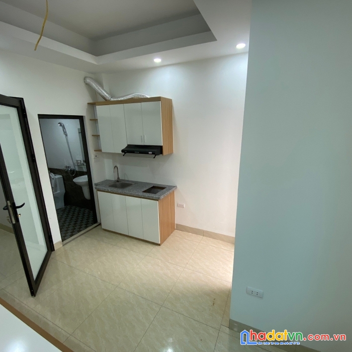 Chính chủ bán ccmn mới, dt 48m2 x 7 tầng, ôtô cách nhà 50m tại phố đồng me phường mễ