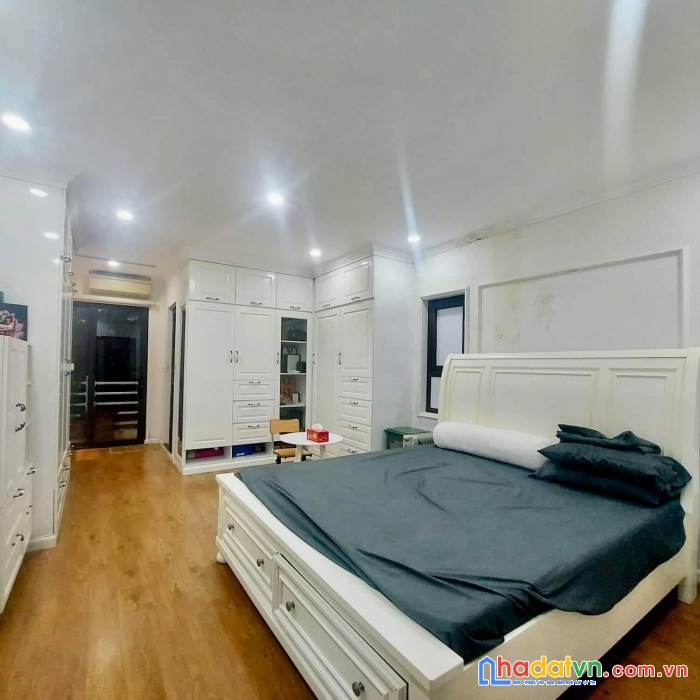 Thanh xuân 65m2 5t 5.65 tỷ 3 thoáng tặng nội thất