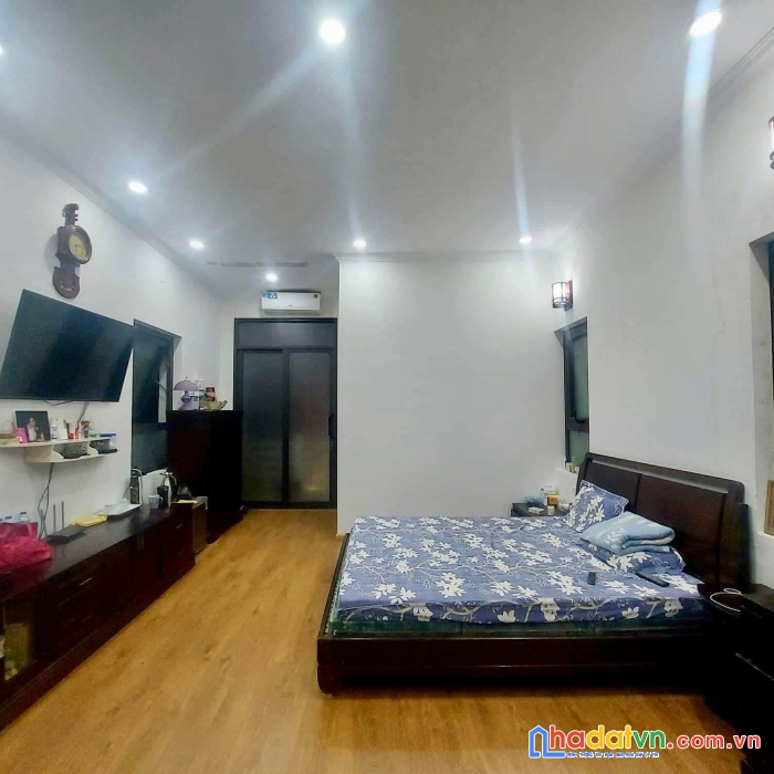 Thanh xuân 65m2 5t 5.65 tỷ 3 thoáng tặng nội thất