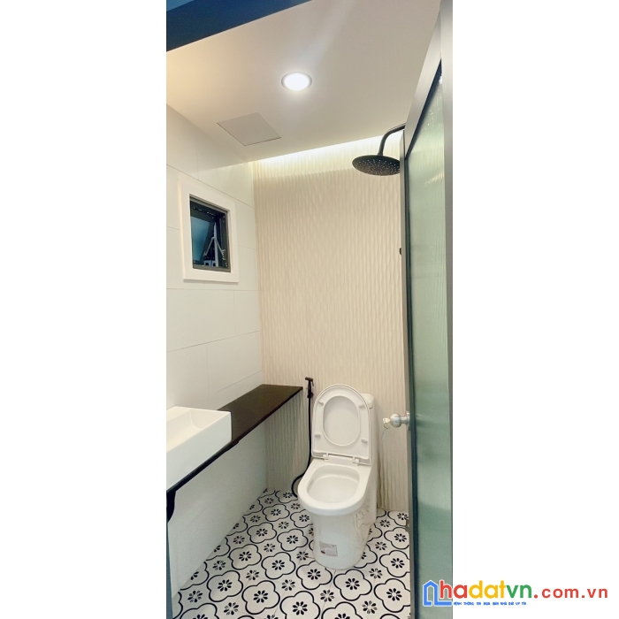 Hot hot chính chủ cần bán gấp căn nhà- giá cực rẻ tại thị trấn hóc môn- tp hcm