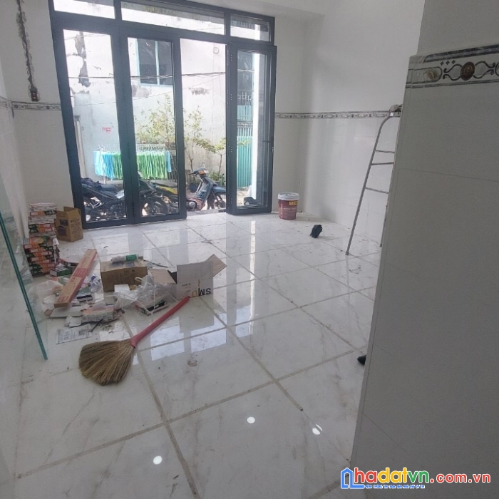 Nhà phố ngay trung tâm bình tân sau lưng nhà thờ thánh phaolo đường số 7 sổ sẵn công chứng ngay