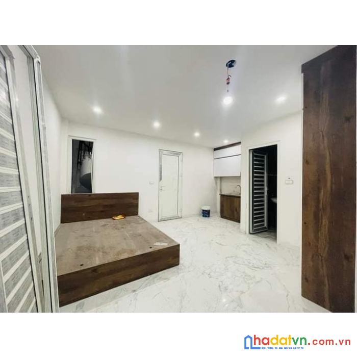 Ccmn trung kính, 850 triệu/năm , 52m x 7t thang máy chỉ 8,9 tỷ
