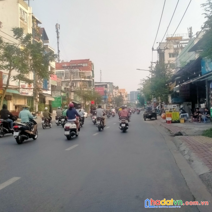 Bán nhà mặt tiền quận bình thạnh , đường đinh bộ lĩnh p26 , dt 80m2 , giá15 tỷ .