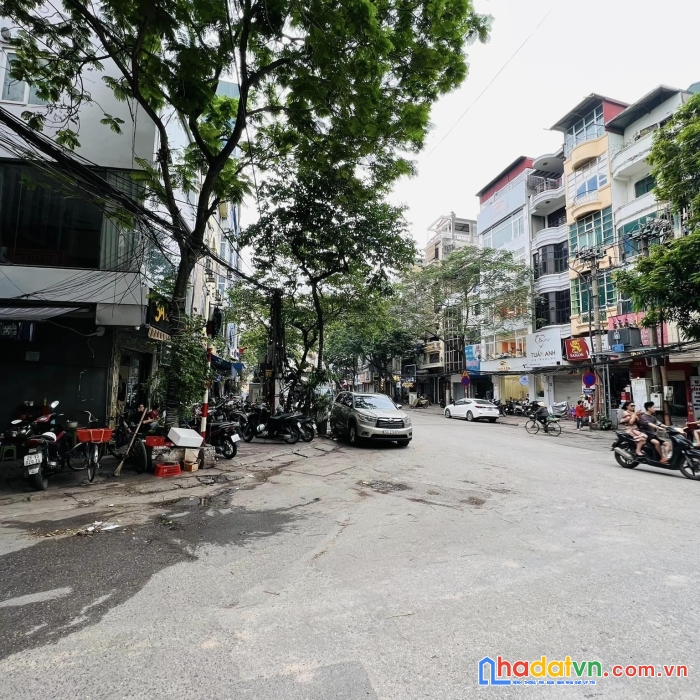 Bán nhà mặt phố quốc tử giám, lô góc vỉa hè, kinh doanh, 35m2, 5 tầng, mt 5m, nhỉnh 10 tỷ