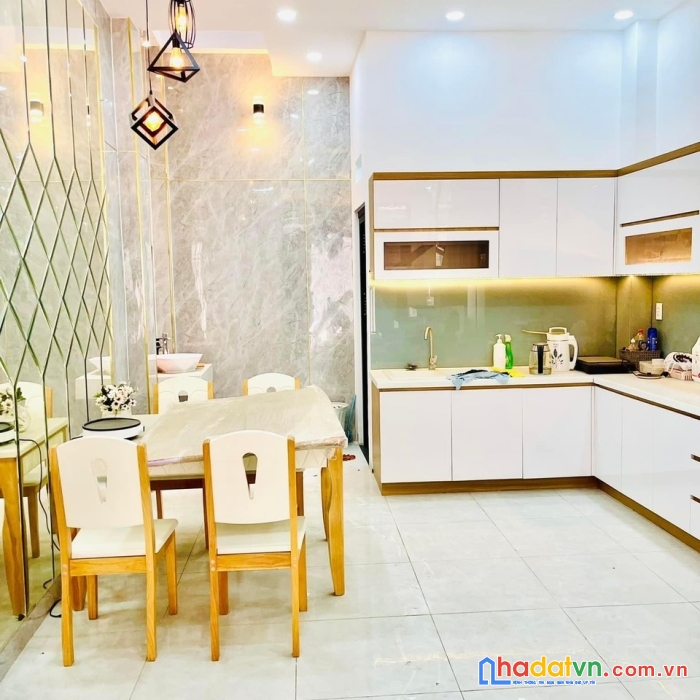 Bán nhà mới 4 tầng đường phạm đăng giảng, hẻm xe hơi, 51m2 chỉ 5.6 tỷ, nhà mới ở ngay.