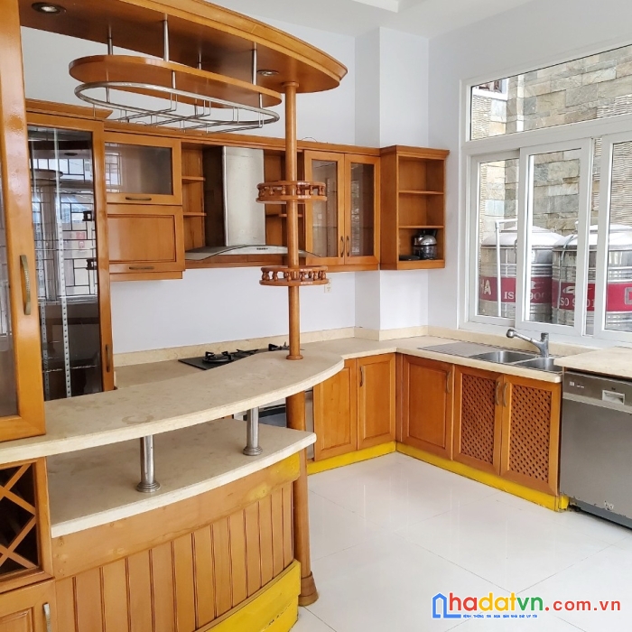 Cho thuê nnc đường nội bộ khu bình phú p10.q6. giá 20 triệu