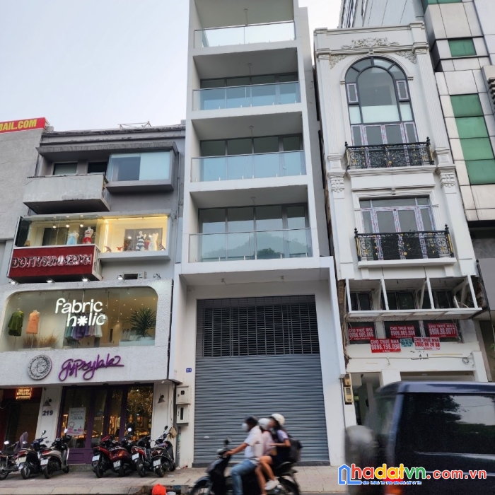 Cho thuê nhà mặt tiền hai bà trưng, p.6, q3