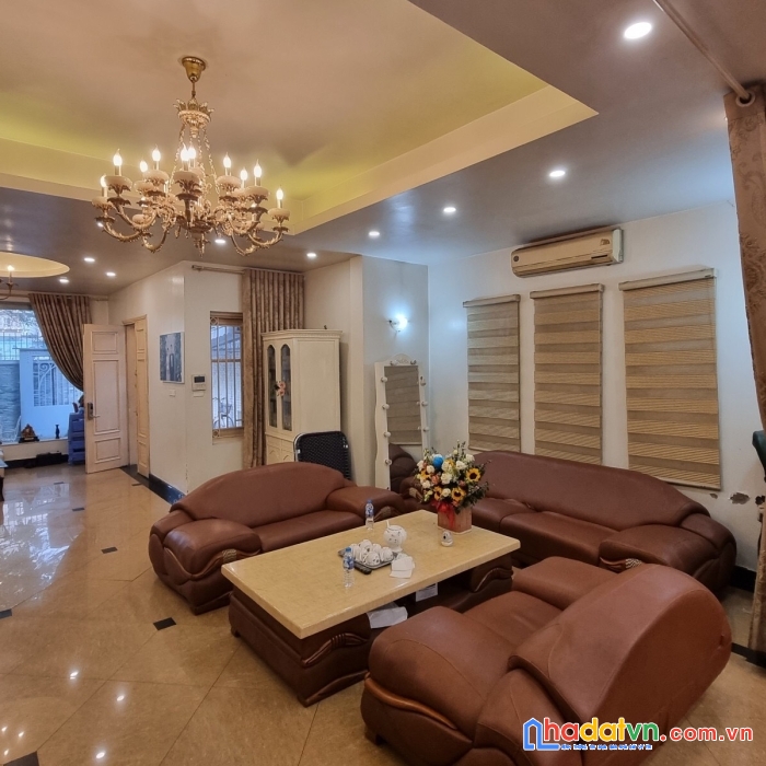 Biệt thự ba đình 110m2 4t mt8 10 tỷ. cách phố 50m 0912288365.