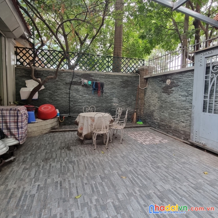 Biệt thự ba đình 110m2 4t mt8 10 tỷ. cách phố 50m 0912288365.