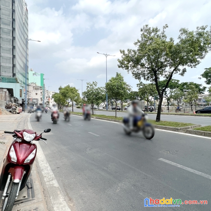 Nhà 6 tầng mặt tiền đường võ văn kiệt p10q5 - giá : 10.9 tỷ