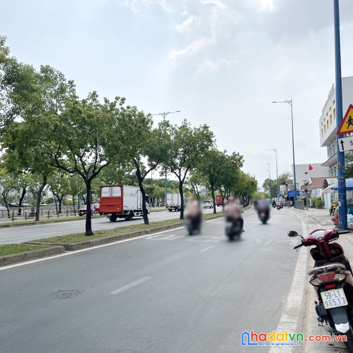 Nhà 6 tầng mặt tiền đường võ văn kiệt p10q5 - giá : 10.9 tỷ