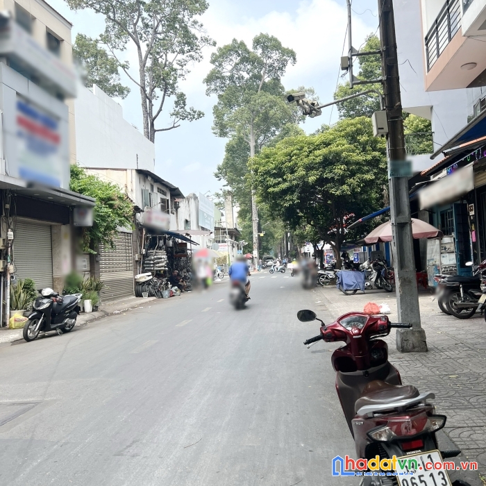 Nhà 6 tầng mặt tiền ngay chợ tân thành đường phạm hữu chí p12q5