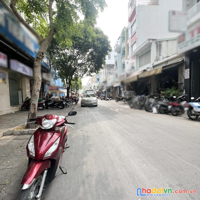 Nhà 6 tầng mặt tiền ngay chợ tân thành đường phạm hữu chí p12q5