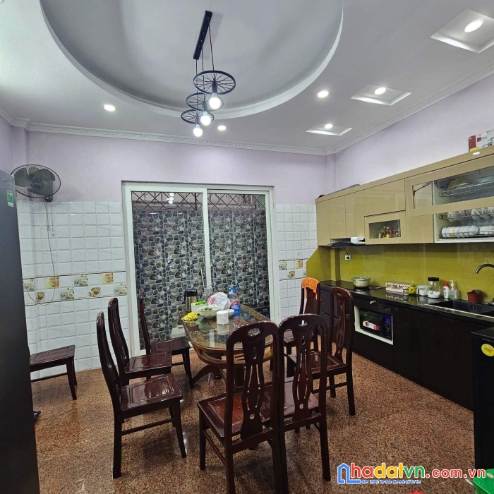 Chủ cần bán gấp nhà minh khai gần 80m2, 4 tầng, ngõ thông, gần phố, chỉ 7.39 tỷ.