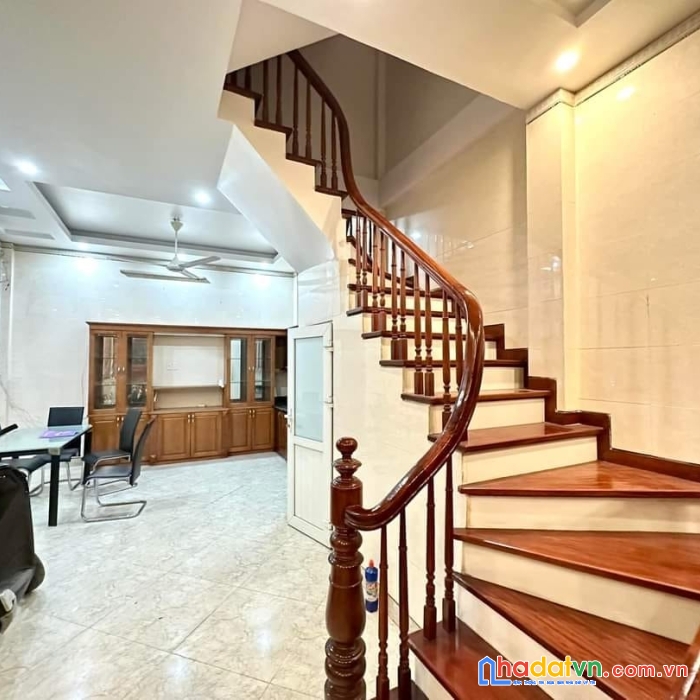 Bán nhà minh khai 75m2*4 tầng, ô tô gần, lô góc, ngõ thông, chỉ hơn 7 tỷ.