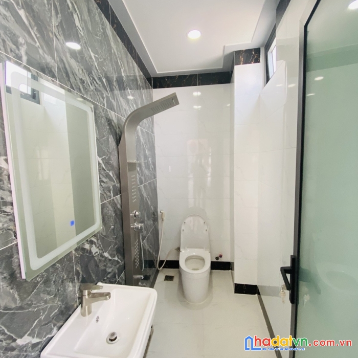 Bán nhà hẻm xe hơi ,mã lò , bình tân 5 lầu 
60m2 chỉ 6,4 tỷ