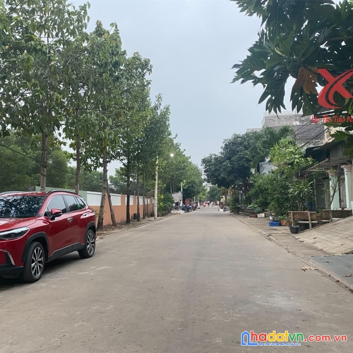 Chủ quá kẹt cần bán gấp nhà 1 trệt 2 lầu ngay đại học mở long bình tân, biên hòa