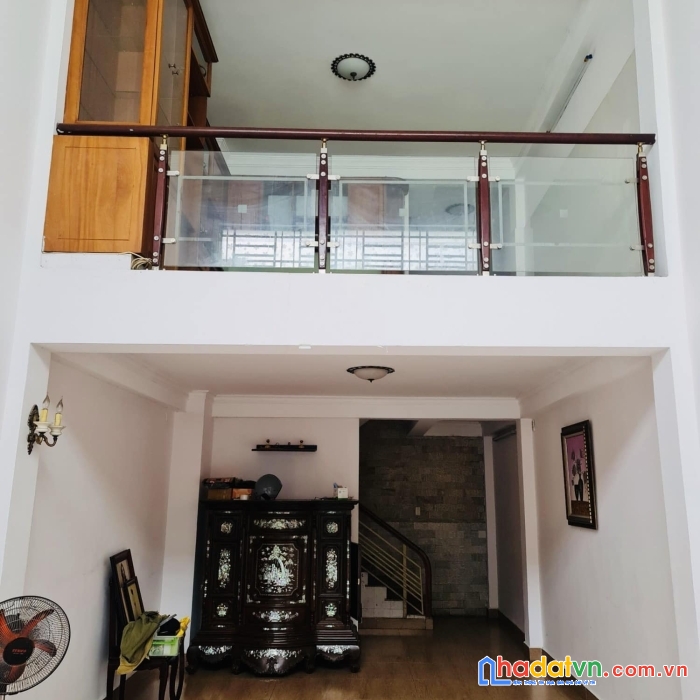 Bán nhà nguyễn chí thanh quận 11, 5 tầng, hẻm xe hơi 8m