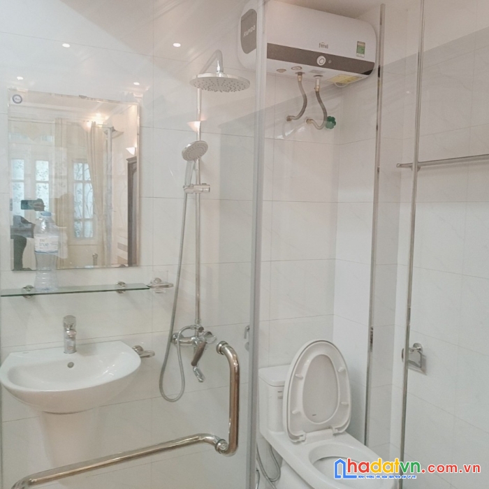 Siêu phẩm ngã ba nguyễn chính 38 m2, 5 tầng cứng cựa, chỉ 3 tỷ 4.