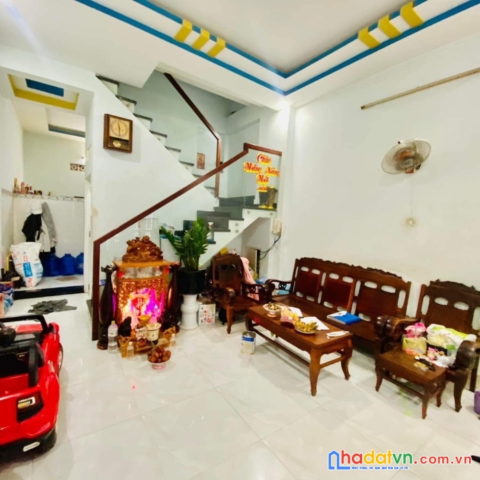 Bán nhà tân phú, 5 tầng, 80m2, ngang bề thế 5.3m. hẻm xe hơi sát mặt tiền