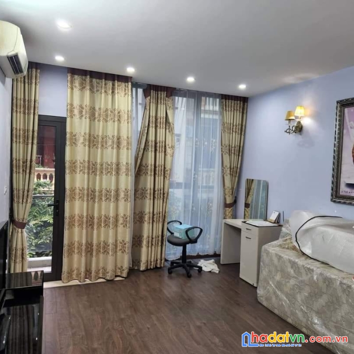 0936.288.283 bán nhà trần quốc hoàn cầu giấy phân lô ô tô vào nhà, dân tự xây 50m2, 5 tầng, chỉ 10