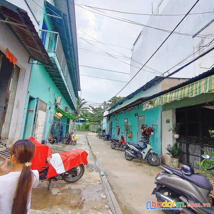 Chính chủ bán nhà 2 tầng đường hương lộ 2, hẻm xe hơi, 64m2 chỉ 4.7 tỷ, gần ngã tư bốn xã.