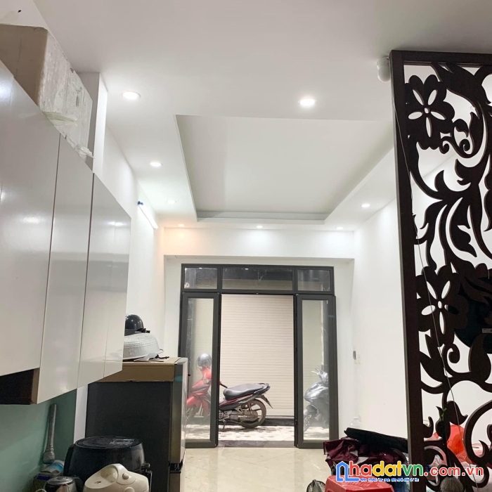 Hot !! 0904.688.633 bán  nhà cầu giấy 32m2, 5 tầng nhà còn mới đẹp ở ngay chi 3,7 tỷ ngõ thông