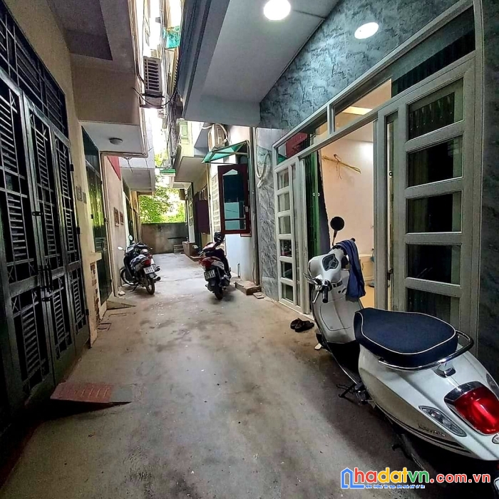 Siêu vip !! 0936.288.283 bán nhà nguyên văn huyên cầu giấy 38m2 5 tầng dân xây hiện đại, ngõ thông