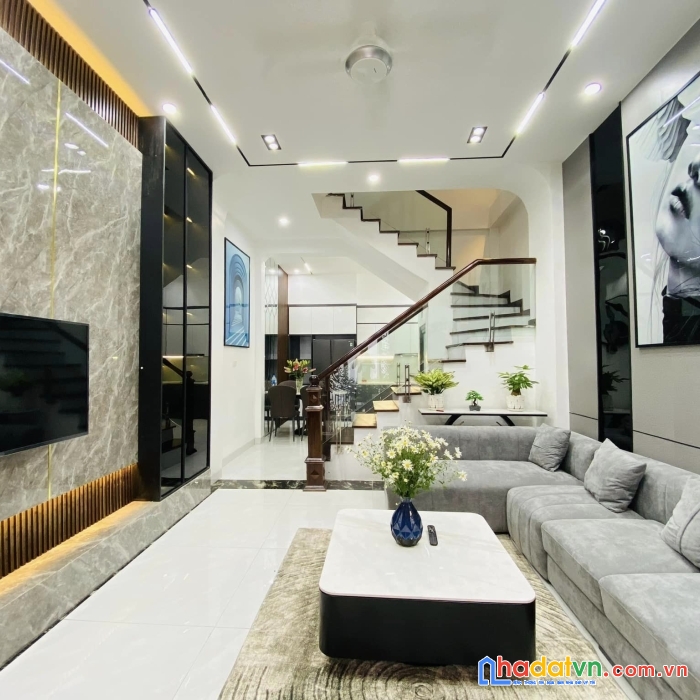 Đê la thành nhà ở ngay gần ô tô 35m 4ty6