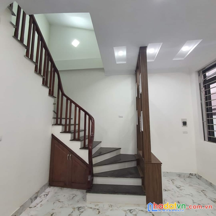 Ô tô đỗ cửa - kinh doanh đỉnh - đống đa - nhỉnh 4 tỷ