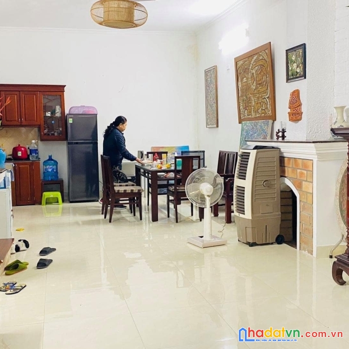 Hơn 6 tỷsở hữu ngay  nhà đẹp phố hoàng hoa thám, ba đình, gần phố, ô tô đỗ gần, tương lai mặt phố
