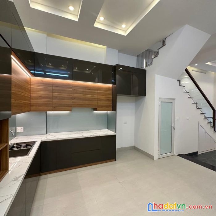 Bán nhà phố hoàng tích trí, ô tô, dt50m2 x 6 tầng thang máy 2 thoáng, mt 5m, chỉ 10,5 tỷ.