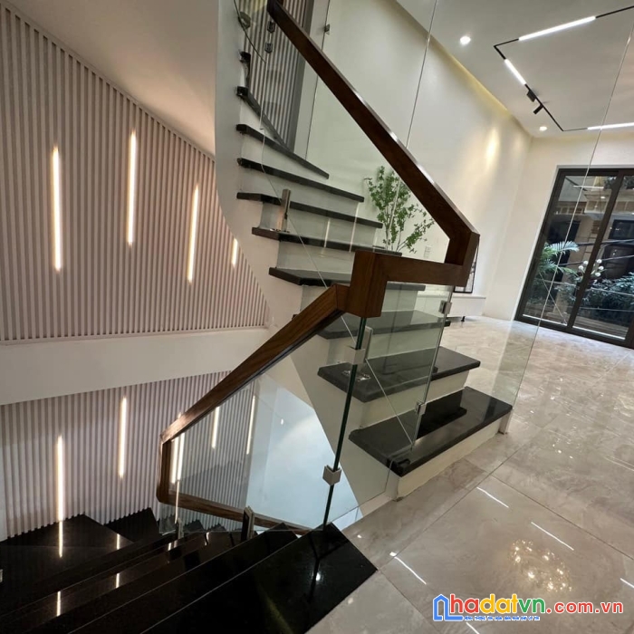Bán nhà phố hoàng tích trí, ô tô, dt50m2 x 6 tầng thang máy 2 thoáng, mt 5m, chỉ 10,5 tỷ.