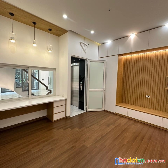 Bán nhà phố hoàng tích trí, ô tô, dt50m2 x 6 tầng thang máy 2 thoáng, mt 5m, chỉ 10,5 tỷ.
