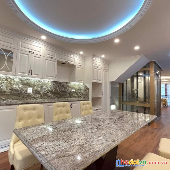 Nguyễn khánh toàn, cầu giấy 65m2, 7 tầng, thang máy, ô tô, kinh doanh. nhỉnh 15 tỷ