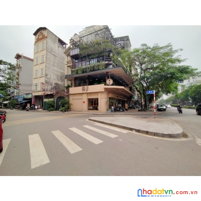 Bán nhà phố nguyễn văn cừ long biên chỉ 10,5 tỷ với diện tích 65 m2 oto chánh nhau