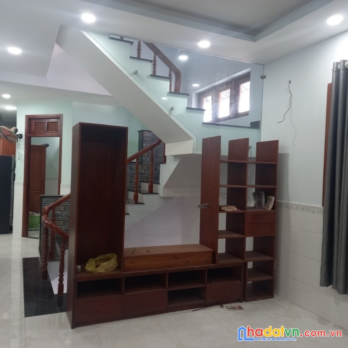 Bán nhà 112m 2, 4 tầng, tăng nhơn phú b,thủ đức, giá 6.7