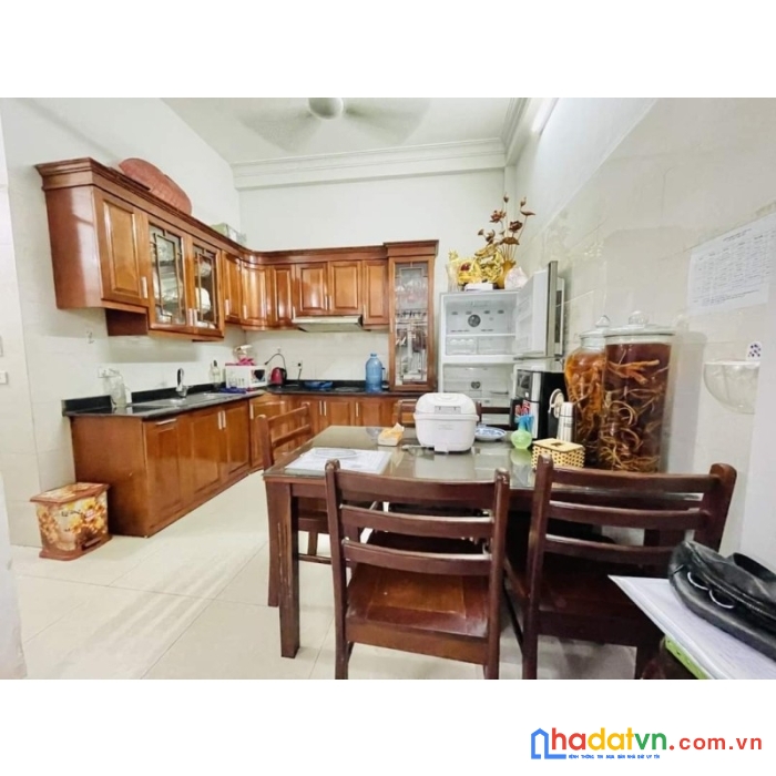 Bán nhà bạch mai hai bà trưng 40m2 x 3 tầng mt 4.6m giá 4 tỷ