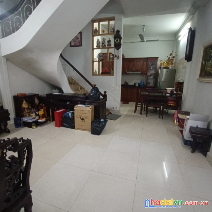 Bán nhà bạch mai hai bà trưng 40m2 x 3 tầng mt 4.6m giá 4 tỷ